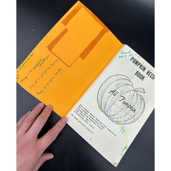 Vintage Cookbook 1970s Circleville Ohio Pumpkin Recipes Book Autumn Kitsch Paper - Picture 5 of 10